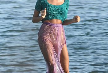 Hailey Bieber-Baldwin nude