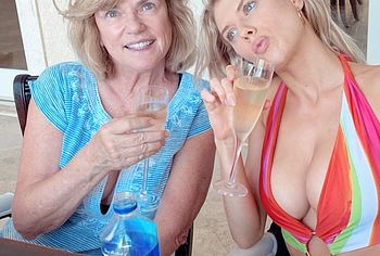 Charlotte McKinney nude