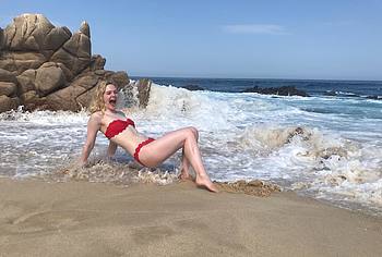 Elle Fanning nude