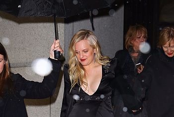 Elisabeth Moss nude