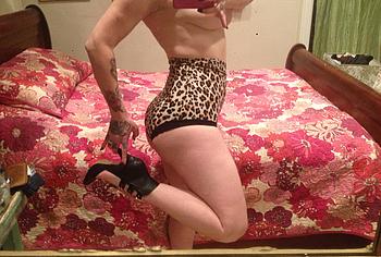 Danielle Colby nude