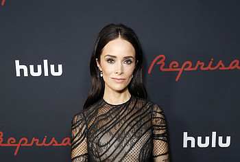 Abigail Spencer nude