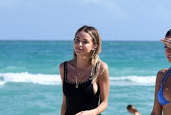 Kaitlynn Carter nude