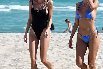 Kaitlynn Carter nude