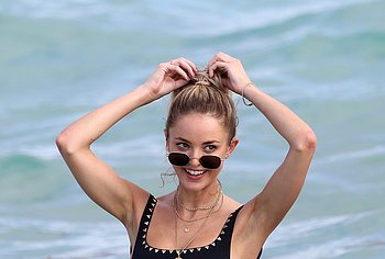 Kaitlynn Carter nude