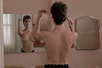 Jamie Lee Curtis nude