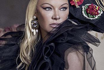 Pamela Anderson nude