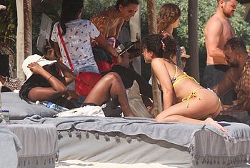 Alisha Wainwright topless