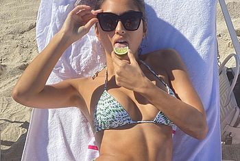 ambra gutierrez sexy selfie