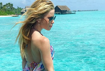 tara lipinski bikini