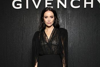 abigail spencer topless