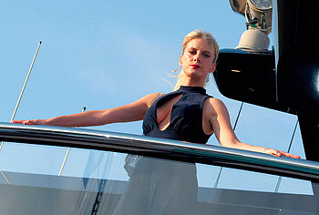 melanie laurent topless