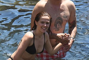 Zoey Deutch nipples slips
