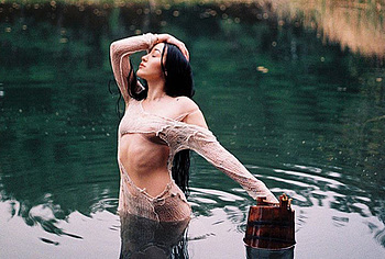 Noah Cyrus leaked nude pics