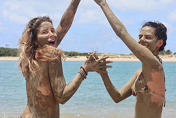 Isabeli Fontana topless