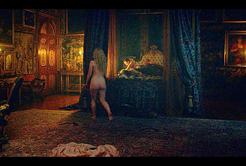 Elle Fanning naked