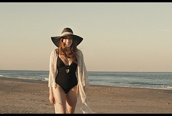 Samara Weaving bikini