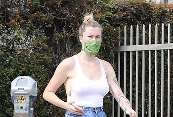 Ireland Baldwin nude leaks