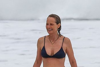 Helen Hunt pussy slip beach photos