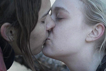 Dakota Fanning lesbian sex video