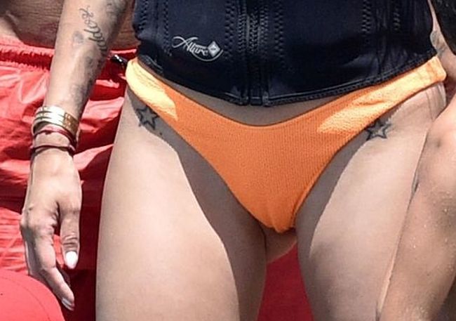 Melissa Sata cameltoe