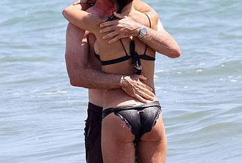 Jordana Brewster ass