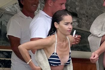 Emilia Clarke naked photos