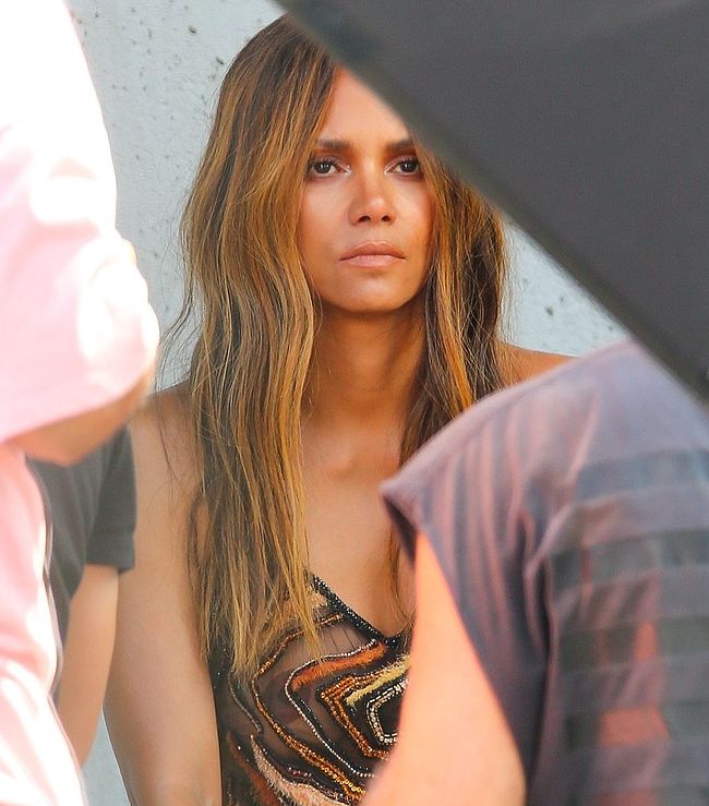 Halle Berry naked photos