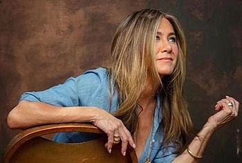 Jennifer Aniston oops