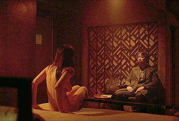 Alexandra Daddario nude scenes