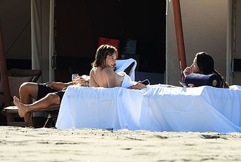 Maya Hawke topless