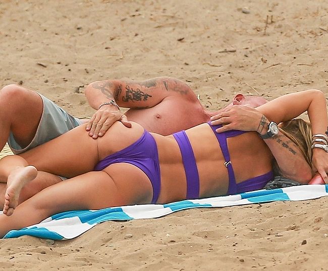 AnnaLynne McCord asshole slip