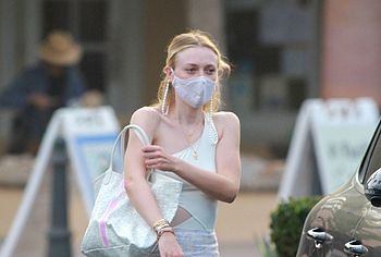 Dakota Fanning naked