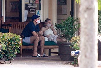 Dakota Fanning topless