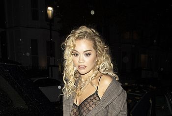 Rita Ora tits