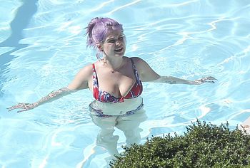 Kelly Osbourne big tits
