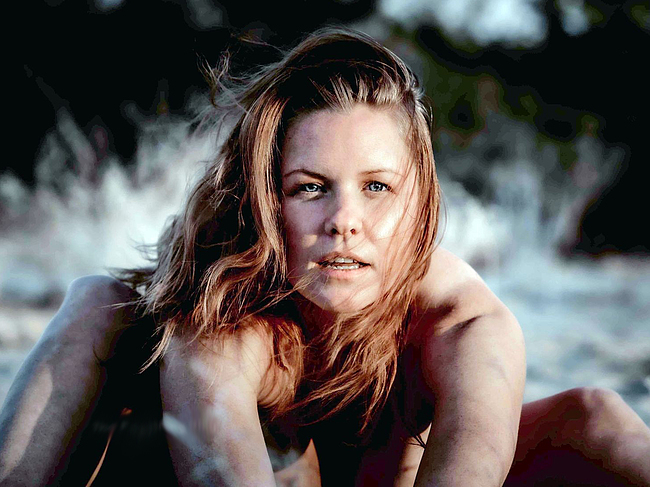 Carrie Keagan topless