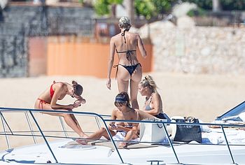 Olivia Culpo boobs photos