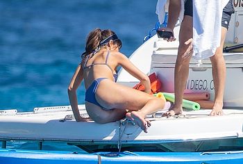 Olivia Culpo booty shots