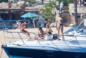 Olivia Culpo nipslips