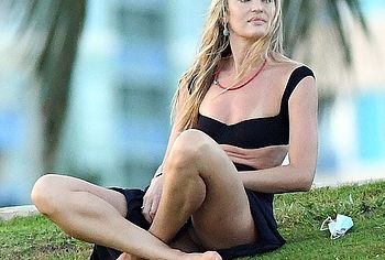 Candice Swanepoel pussy shots