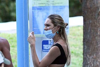 Candice Swanepoel sexy