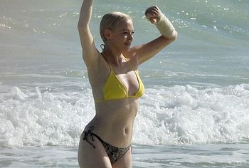 Rose McGowan topless