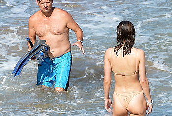 Alexandra Daddario wet bikini