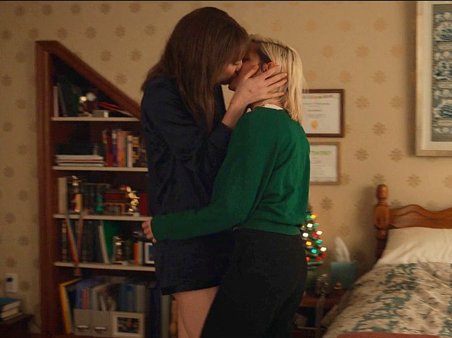 Kristen Stewart nude and sexy