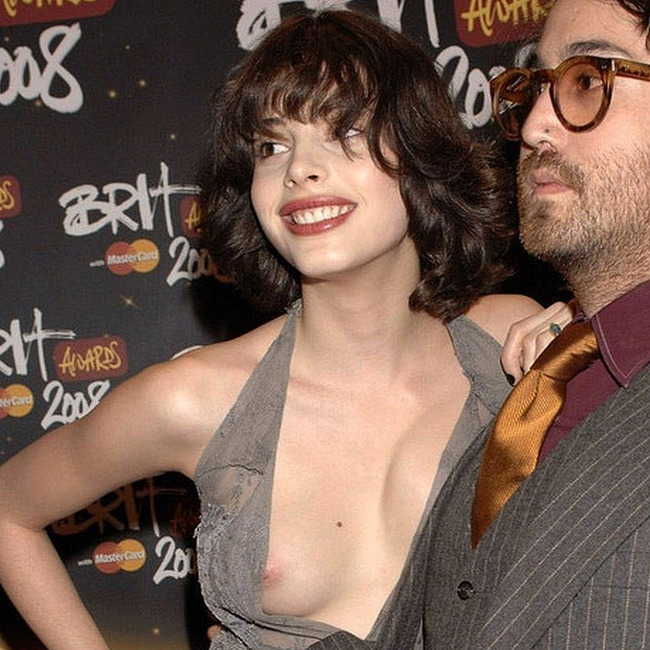 Kemp Muhl nipslips
