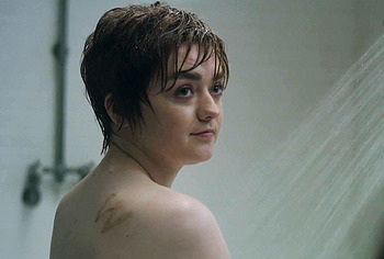 Maisie Williams nude leaks