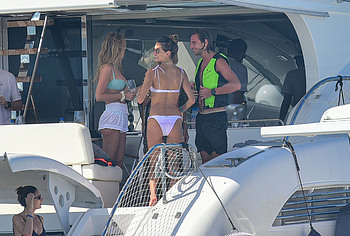 Alessandra Ambrosio butt