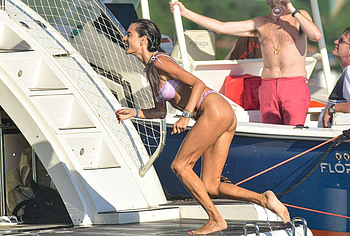 Alessandra Ambrosio sextape