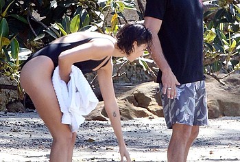 Vanessa Valladares ass